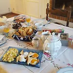 Camden House 3*
