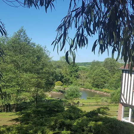 Camden House Bed and Breakfast 3*