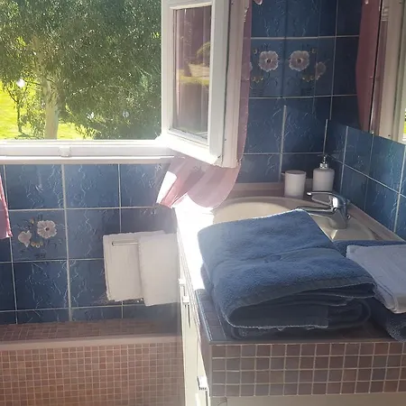 Bed & Breakfast Camden House 3*